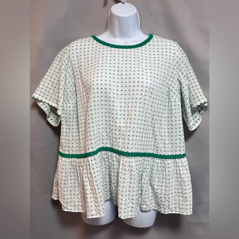 Crown & Ivy Womens Curvy 0X White and Green Embroidered‎ Babydoll Peplum Blouse